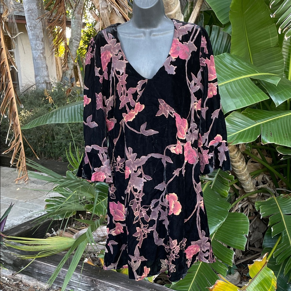 Mystree dark floral burnout velvet bell sleeve dress